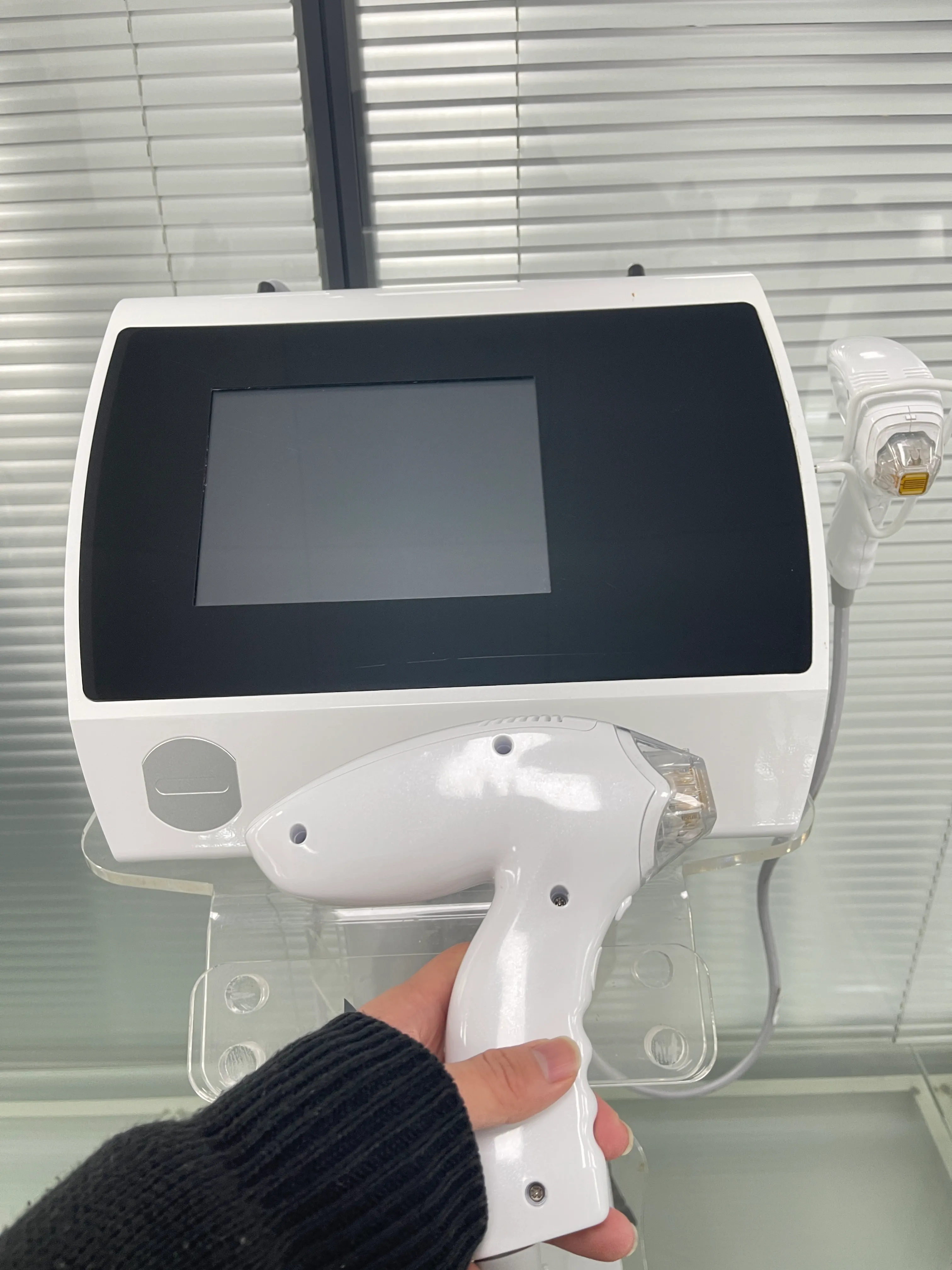 THERMAL Wrinkle Reduction Machine For Facial Lift, Stretch Mark, Acne ...