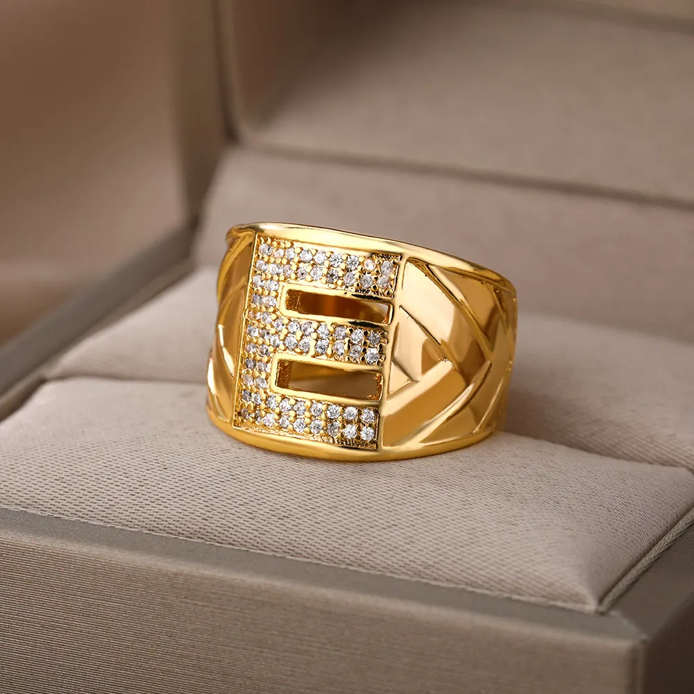 Anillos con letras de oro sale