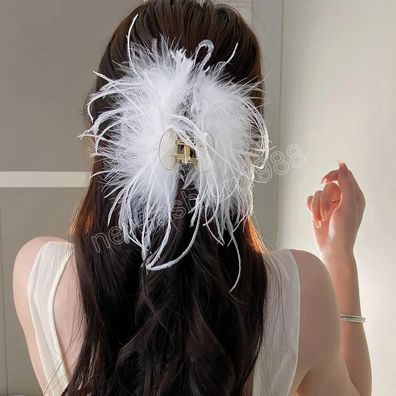 Pince à cheveux plume d'autruche fille conception de personnalité simple pinces à cheveux accessoires cheveux femmes automne et hiver mode chapeaux