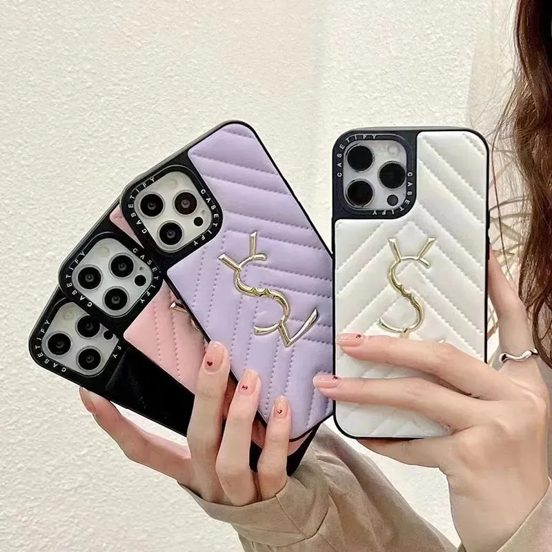 Fashion Pink Purple Phone Cases Designer Phonecase Gold Letter Case For IPhone 14 Pro Max 13 12 11 Luxury Leather Shockproof Cover Shell