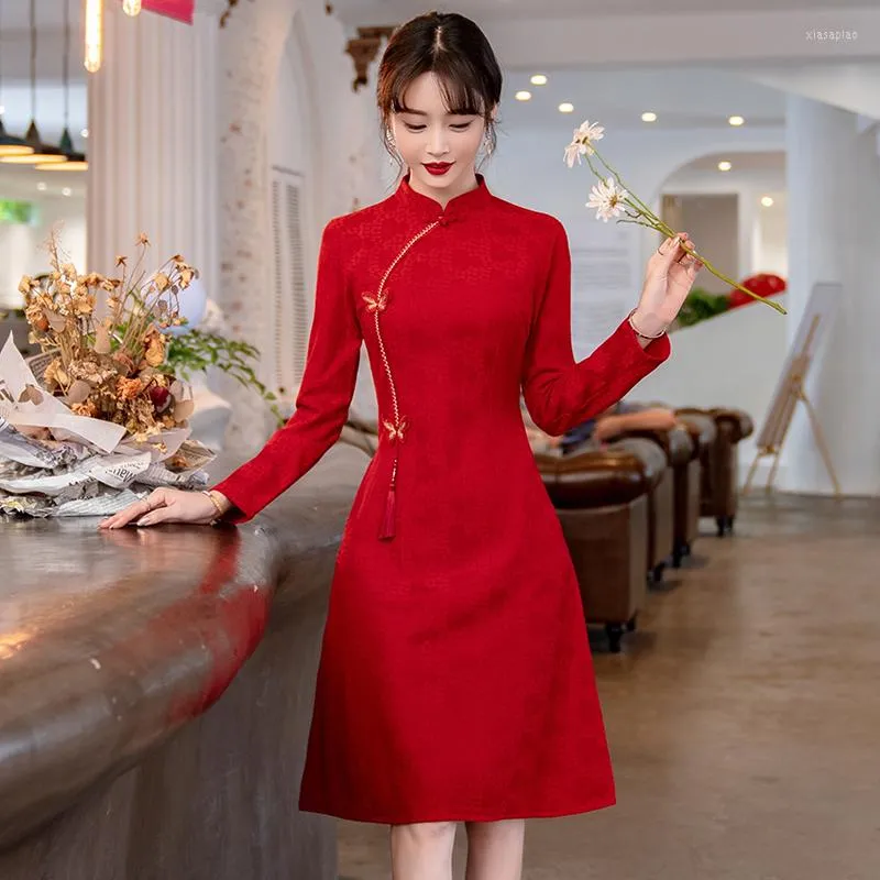 Etnik Giyim Çin Geleneksel Qipao Elbise Kadınlar Retro Geliştirilmiş Uzun Kollu Kırmızı Cheongsam CNY242T