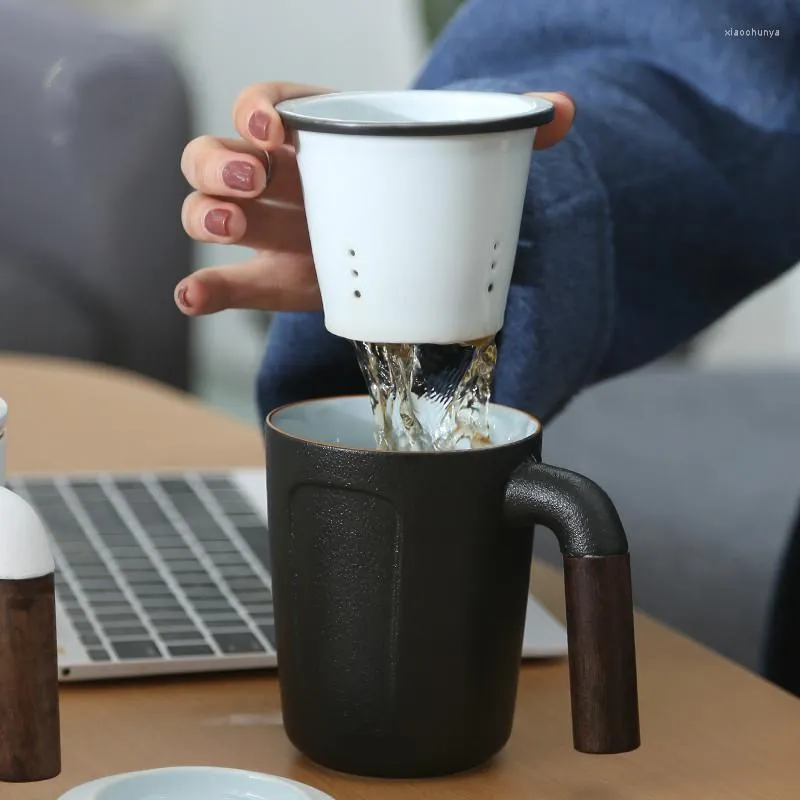 Muggar 450 ml Creative Ceramic Mug stor kapacitet Hushållsdrickskopp med filter presentförpackning