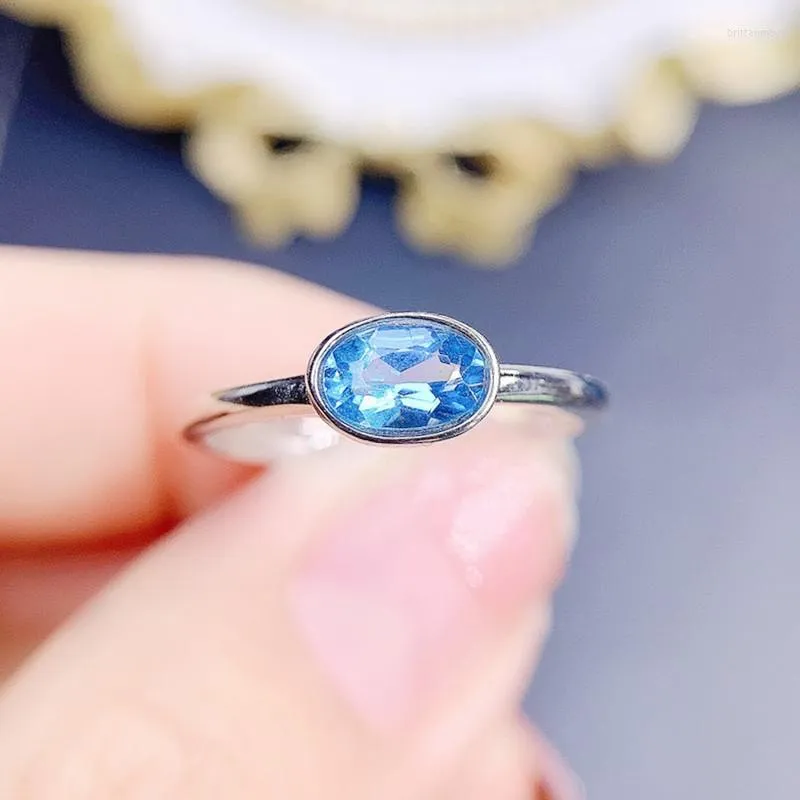 Clusterringen per sieraden Natuurlijk echte blauwe topaz ovaal eenvoudige ring 4 6 mm 0,6ct edelsteen 925 Sterling zilverfijn J22548