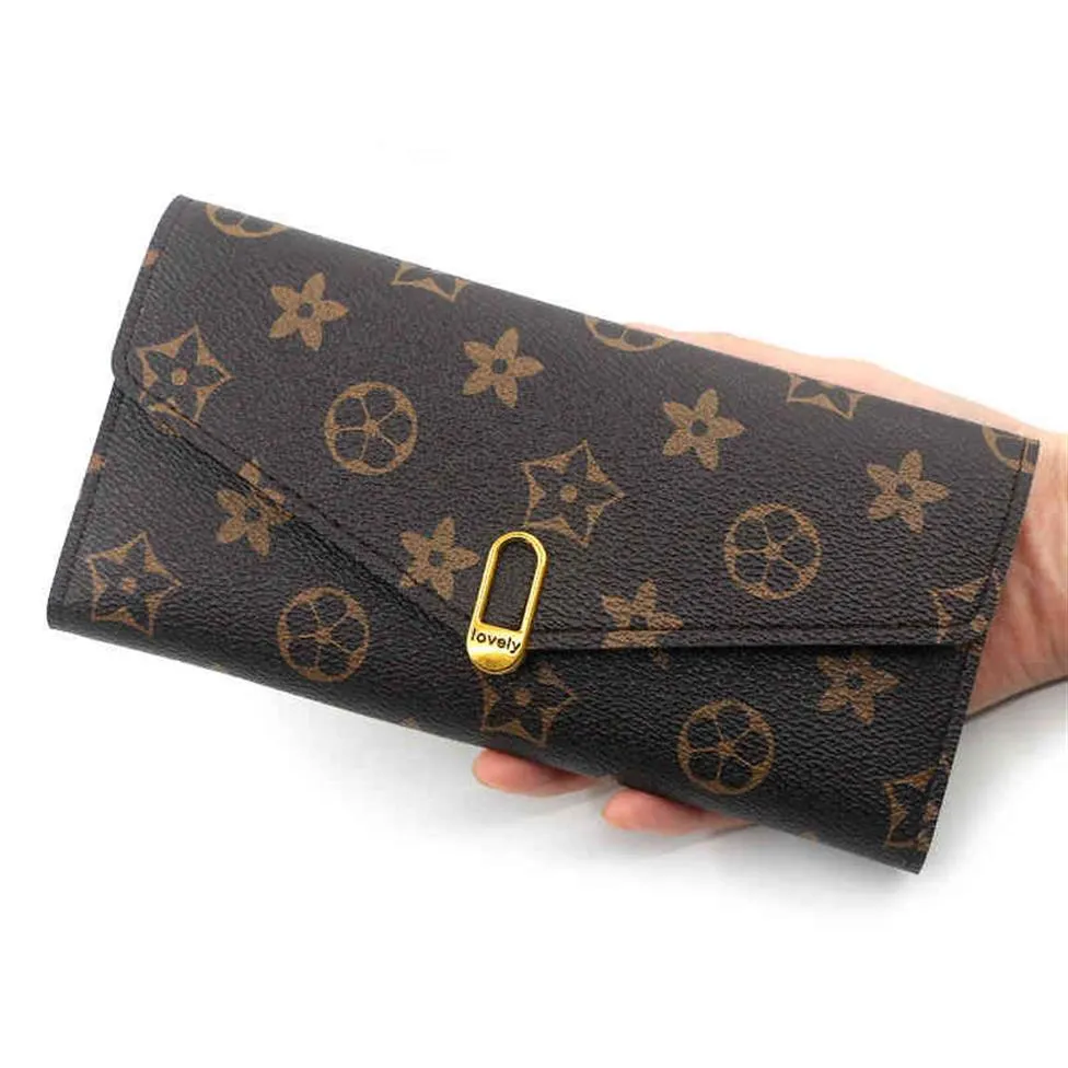 디자이너 가방 여성의 긴 핸드백 패션 50% 할인 된 3 개의 접힌 지갑 작은 신선한 버클 맞춤형 멀티 카드 제로 지갑 3221U