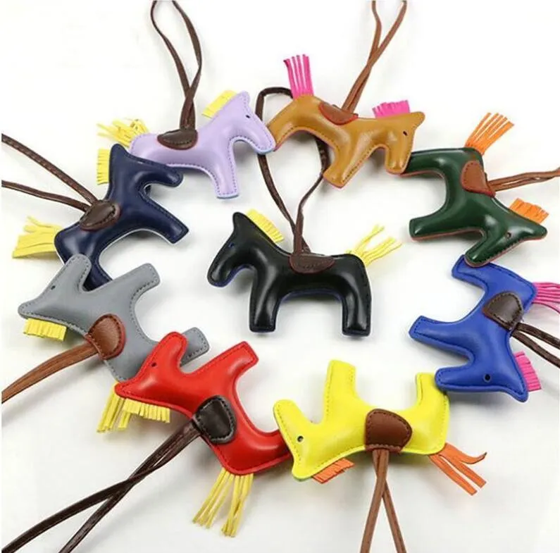Echter Schaffell Leder-Pferdetasche Charme Schlüsselbund hochwertiger Pony Anhänger klassischer Handtasche Ornament Hergestellt von Hand Keyrings für Auto oder Zuhause
