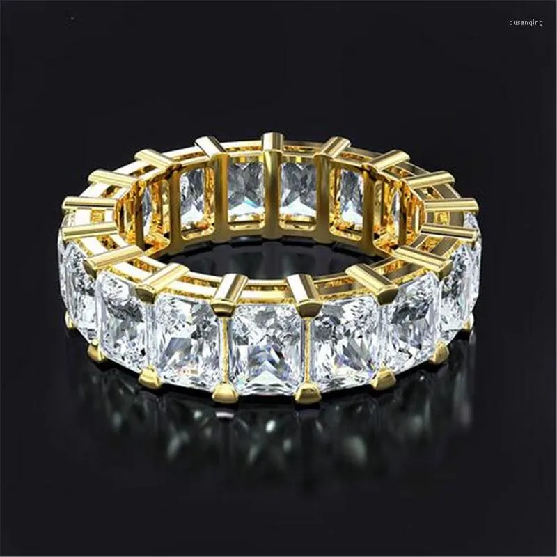 Bagues de mariage 2022 bijoux hip hop zircon pierre argentée couleur jaune or pour femmes bague de fiançailles de la mode