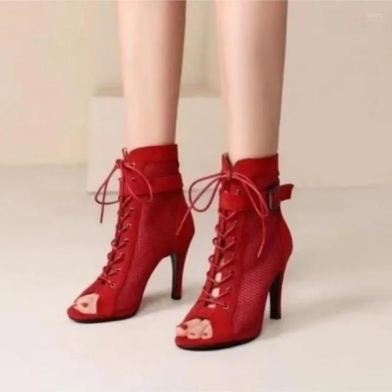 e stile primavera 2022 Mesh autunno sandali grandi sandali rossi scarpe da donna con tacco alto rosso sottili versatili pizzo su stivali freddi donne 905 185 sals 36456