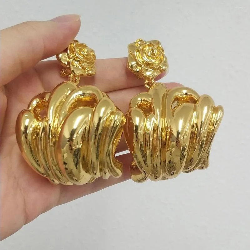 Hoop oorbellen Dubai Large Party Earring 18K Gold vergulde modetrend sieraden Afrikaanse Nigeriaanse vrouwen