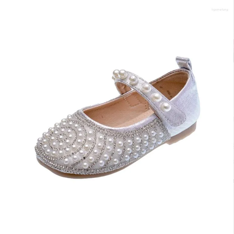 F￶rsta vandrare 2022 Spring Baby Girls Princess Shoes Leather Pearl Rhinestones Soft Bottom Rubber Non-Slip Toddler