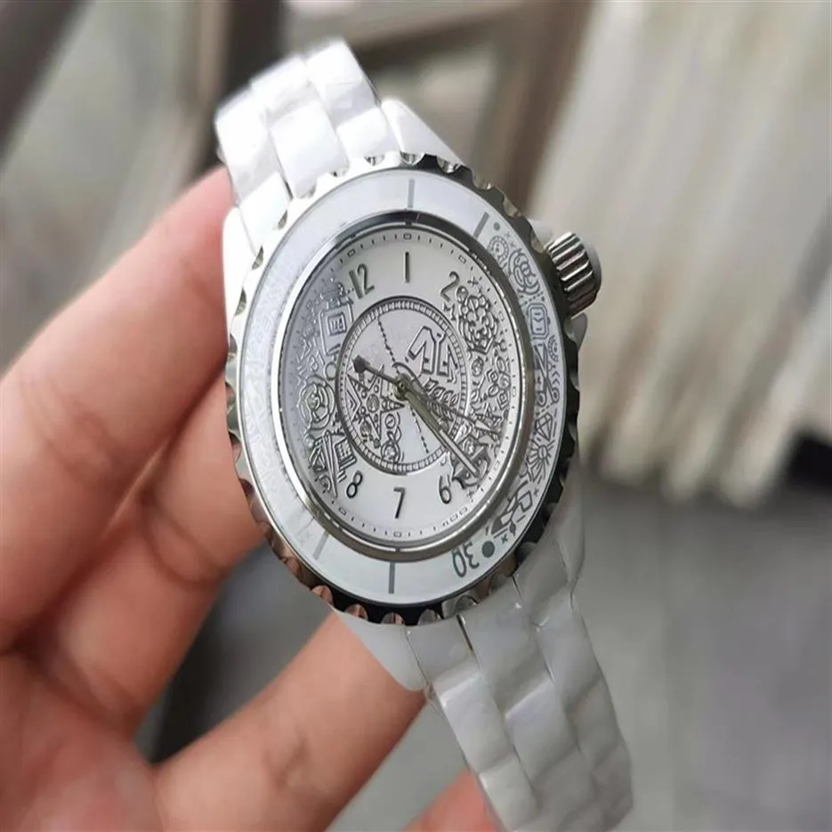 Yeni Marka Kadın Erkekler Çift Seramik Saat Totem Tasarımı 12 Serisi Ünlü Marka Logo Saati Lady Watches 33mm 38mm323c