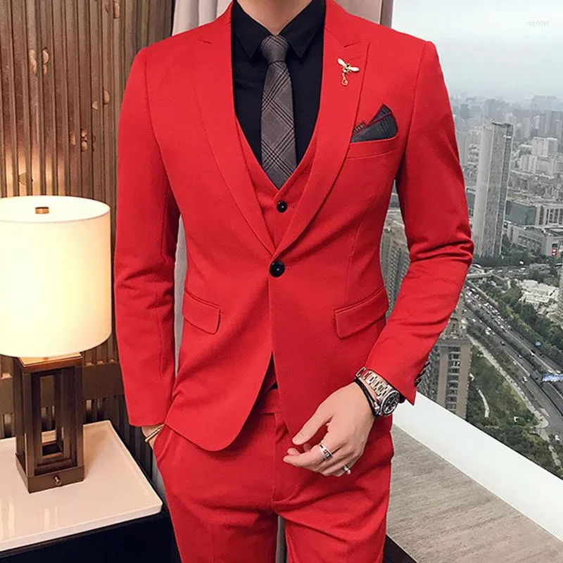 Herrenanzüge Rot Slim Fit Prom Männer für Hochzeit 3 Stück Bräutigam Smoking mit spitzem Revers Mann Mode Kostüm Set Jacke Weste Hosen