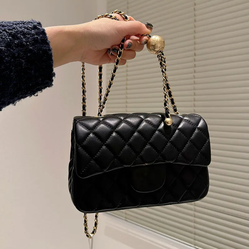 CC Çantalar Lüks Marka Cross Vücut Mini Altın Küre Kadınlar Crossbody Bag Lambskin Deri Klasik Flep Omuz Matelasse Cüzdan Kart Holde