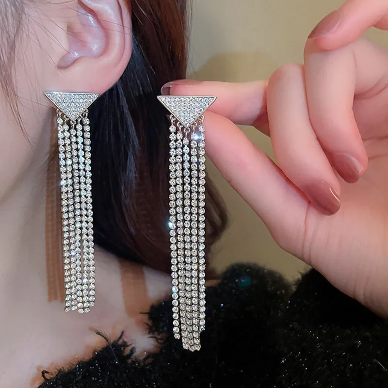 Boucles d'oreilles géométriques personnalisées avec chaîne en diamant et Zircon pour femmes, bijoux pendants de mode coréenne, cadeaux quotidiens de fête d'anniversaire