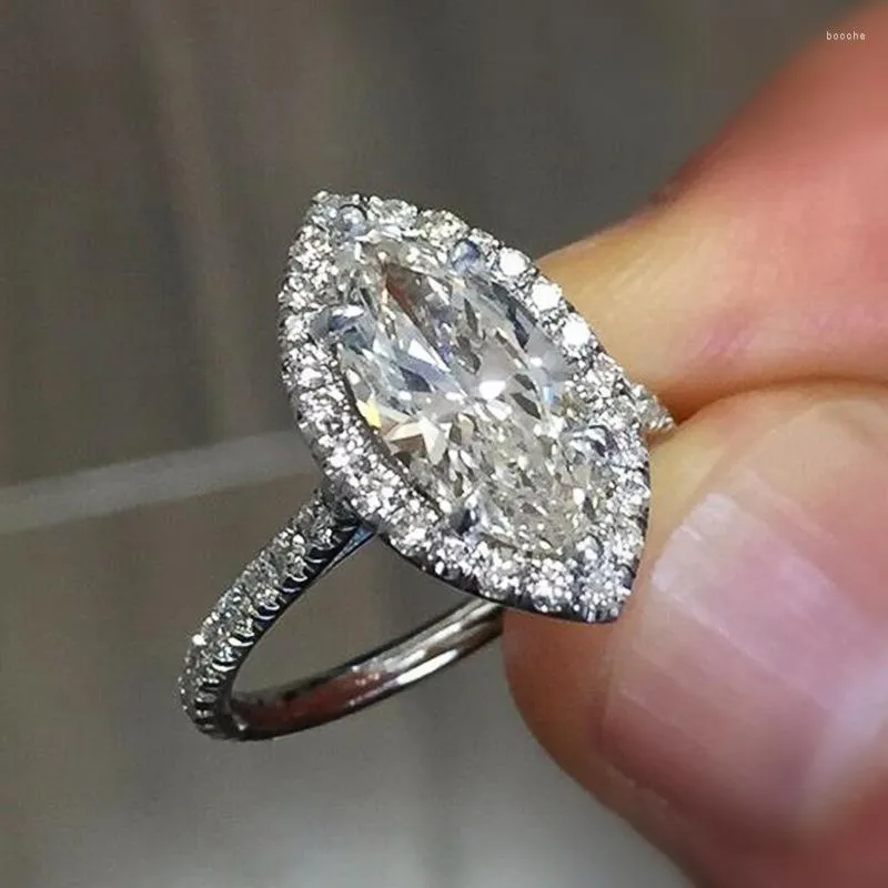 Anneaux de mariage dames luxe cheval oeil forme brillant cristal anneau cubique zircone strass Chic couleur argent femmes bijoux de fiançailles