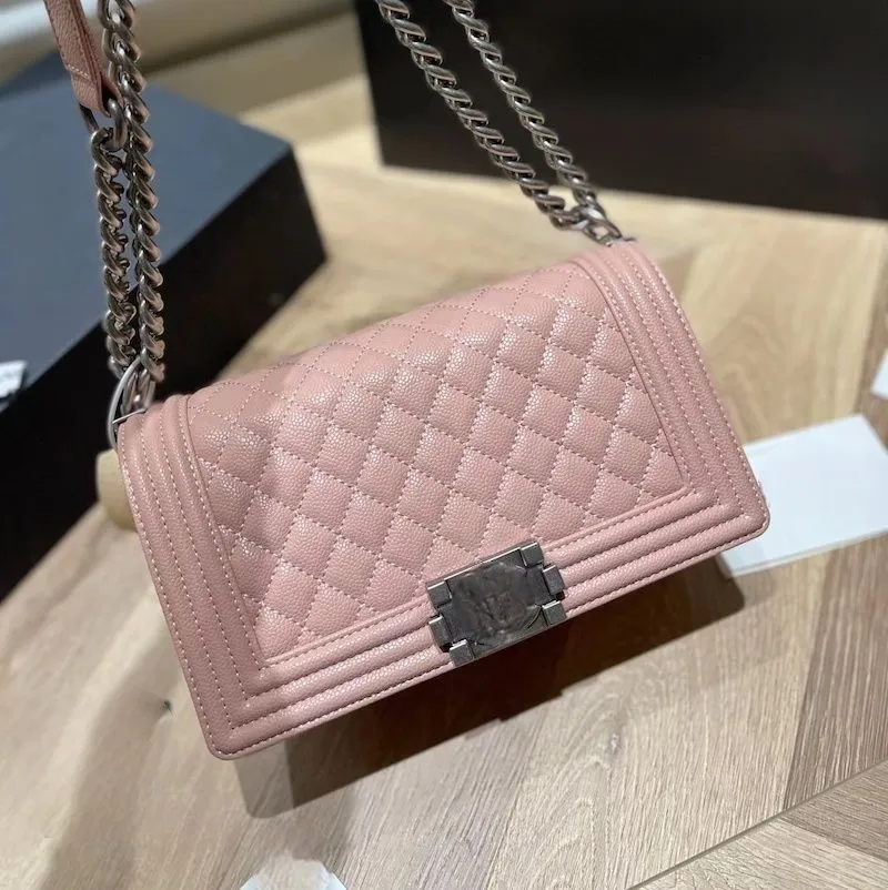 Omuz çantaları tasarımcı cf messenger moda çantaları klasik flep orijinal deri havyar 25cm kapitone katı kasp bel kare kadın çanta pembe