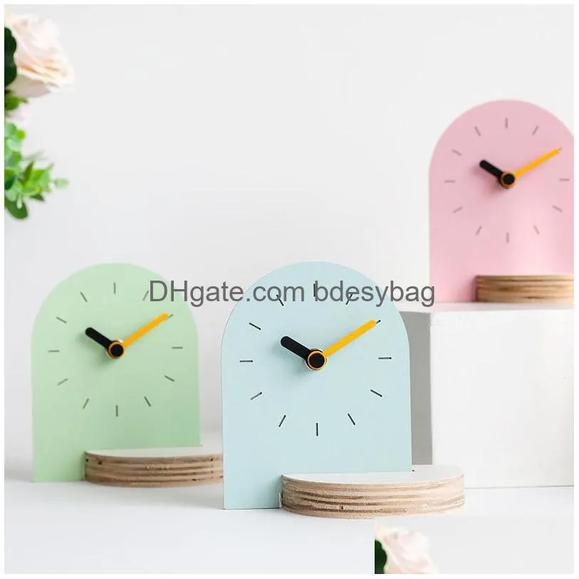 Relojes de mesa de escritorio Estilo nórdico y relojes Reloj de sala de estar para el hogar Decoración de luz creativa Madera maciza Digital Mute Drop Deli Dhpnl