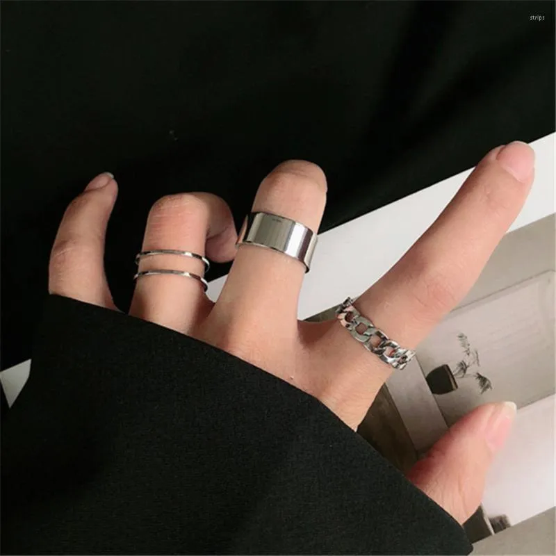 Klusterringar Korea Metal Circular Punk Set Öppnande pekfingerstillbehör Buckle Party Ring for Women Jewelry Mens Grunge