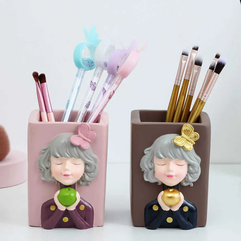 Kawaii Girls' Decorative Ornaments Creative Desktop Pen Holder Resin Desk Organizer Stor Gift Office Accessories