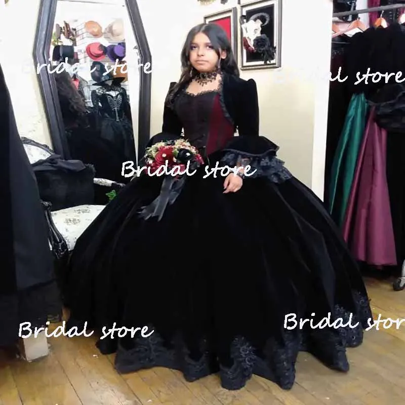 Gothic Style Wedding Dresses: Vintage Black Velvet Gothic Ball Gown ...