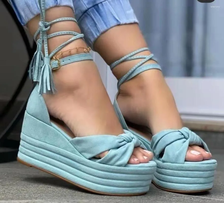 Sandaler 2022 Summer Fish Platform Wedge Shoes Women Comfort Casual Ankle Strap Ladies Plus Size 43 Höjd Öka höga klackar