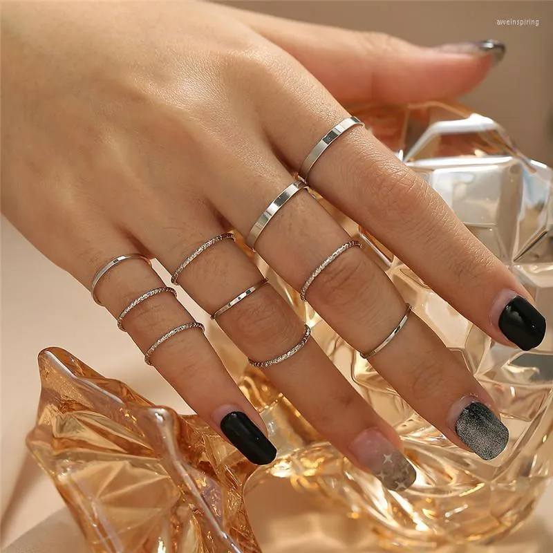 Rings de cluster Leatapi 10pcs/ser moda design simples anilos vintage color prateado de ouro conjuntos para presentes de jóias femininas