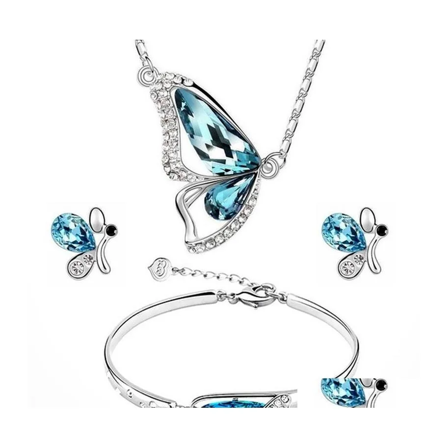 Collane con pendente Crystal Butterfly Necklaceadd Earringsaddbracelet Set di gioielli Drop Delivery Pendenti Dhhqk