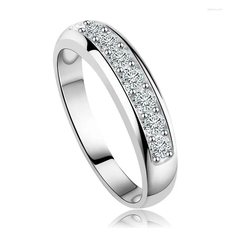 2022 new fashion Wedding Rings Romantic Couple Ring Simple Silver Plated Single Row Shiny Zircon Cocktail Promise Girl Oath Jewelry Birthday Gift