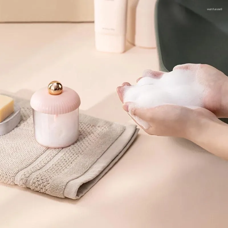 F￶rvaringsflaskor Portable Foam Maker Face Cleanser Bubbler Cup Body Wash Cleansing Shower Gel Shampoo Manual Foamer for Bath Face Clean