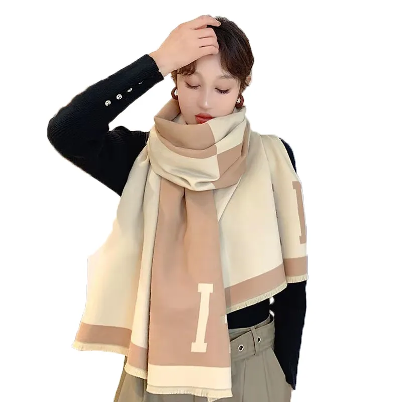 2023 Winterschal Pashmina für Designer warme Schals Mode klassische Buchstaben Frauen imitieren Kaschmirwolle Langer Schal Wickelgröße 180x65cm