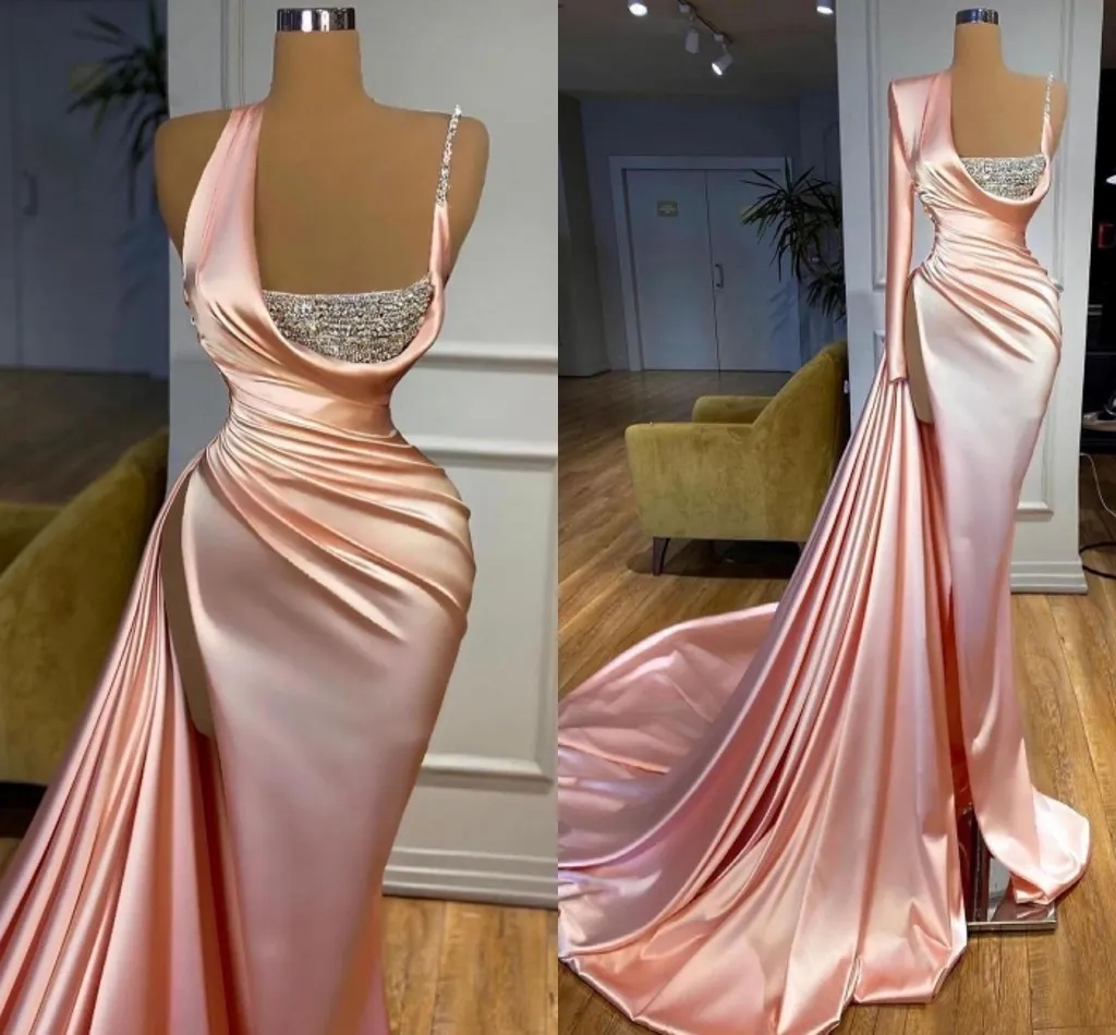 Sexy Tallas grandes Sirena Vestidos de baile largos para mujeres Correas de espagueti Cuentas Lado alto Dividir Tren de barrido Vestidos de fiesta de noche formales por encargo