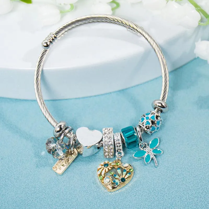 Bracelet En Acier Inoxydable Bracelets Ouverts Pour Femmes Doux Papillon Amour Fleur Pendentif Bijoux Or Couleur Lettres Bracelets Cadeaux 2022