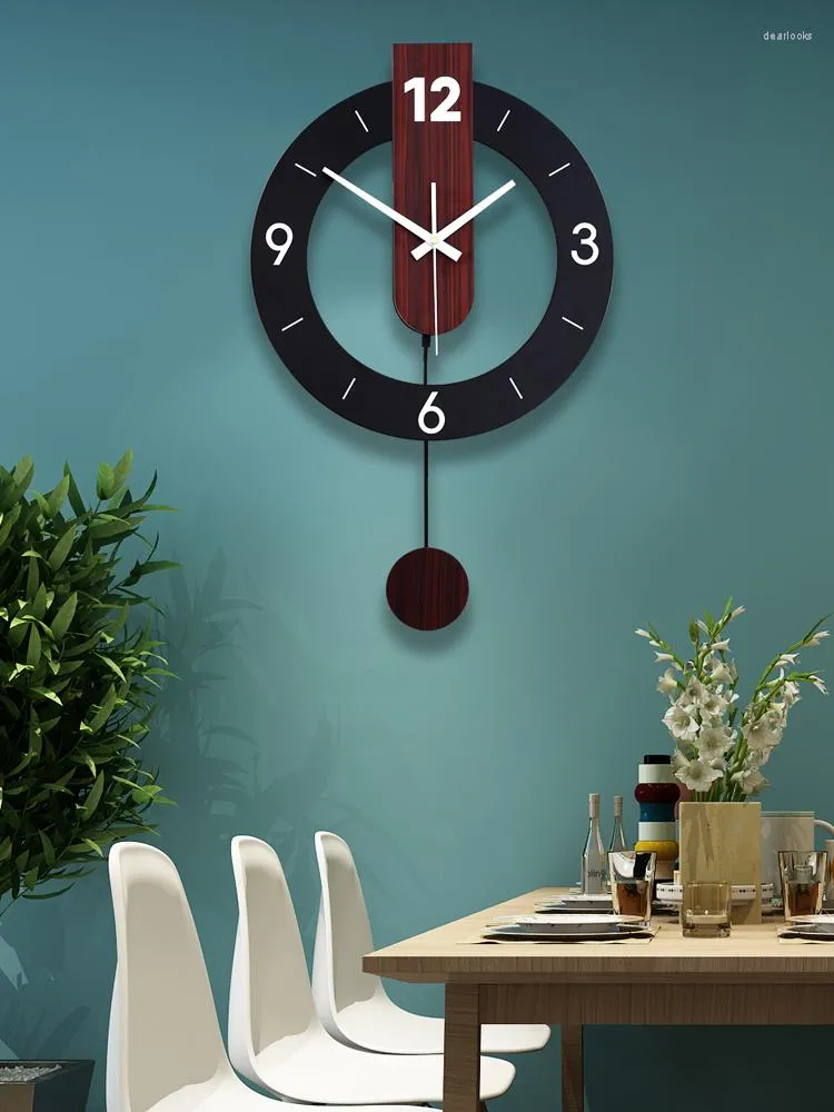 Horloges murales Simple Net Rouge Horloge Salon Maison Atmosphère Créative Décoration Mode Muet Minimaliste Art Quartz