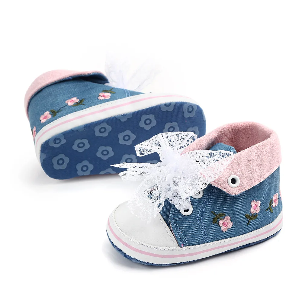 Nieuwe lente pasgeboren baby first walkers schoenen baby canvas kant kinderen laarsjes kinderen meisjes mocassins schoenen