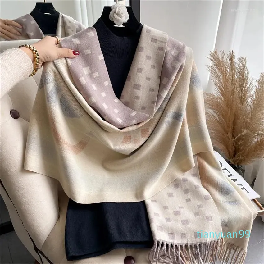 Bufandas 2022 Cachemira bufanda de invierno diseño de lujo mujeres chal grueso cálido estola abrigos largos Poncho señoras Pashmina Bufanda 3