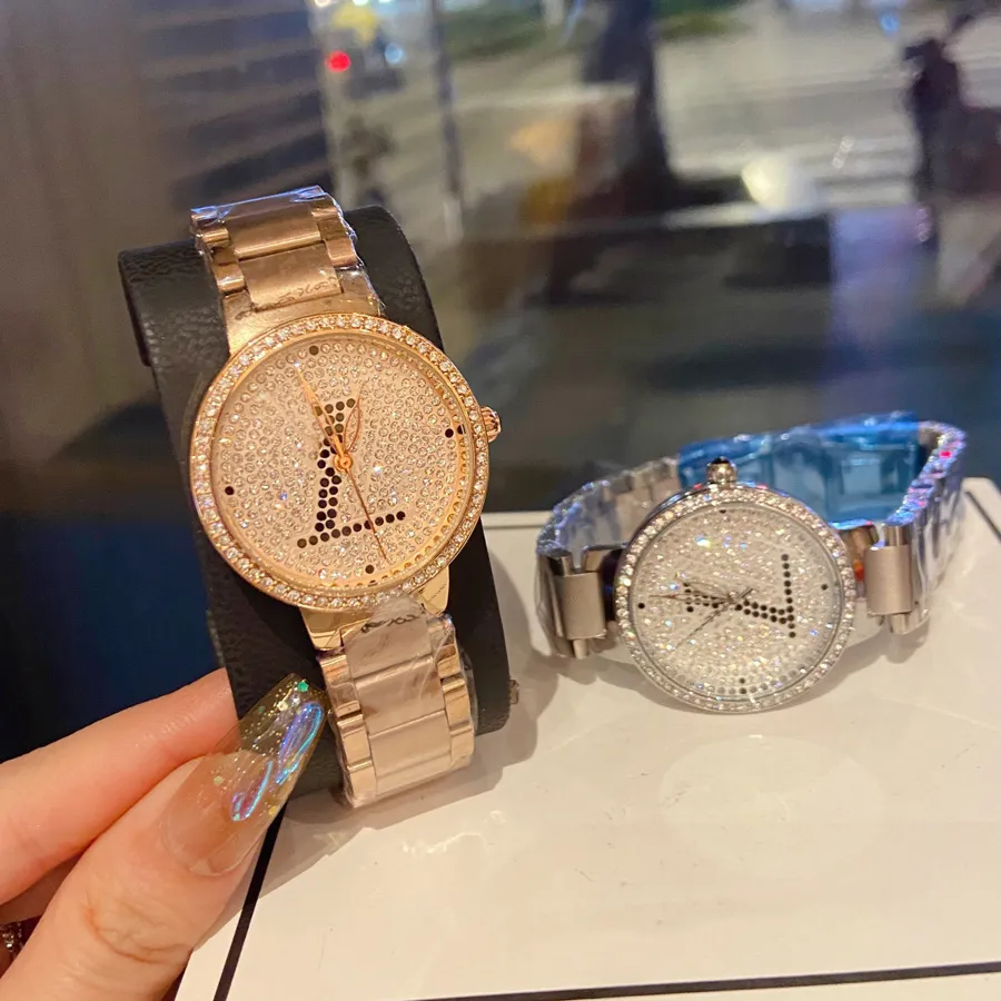 Модные брендовые наручные часы для женщин и девушек с кристаллами и большими буквами, стильные роскошные кварцевые часы с металлическим стальным ремешком L85269N