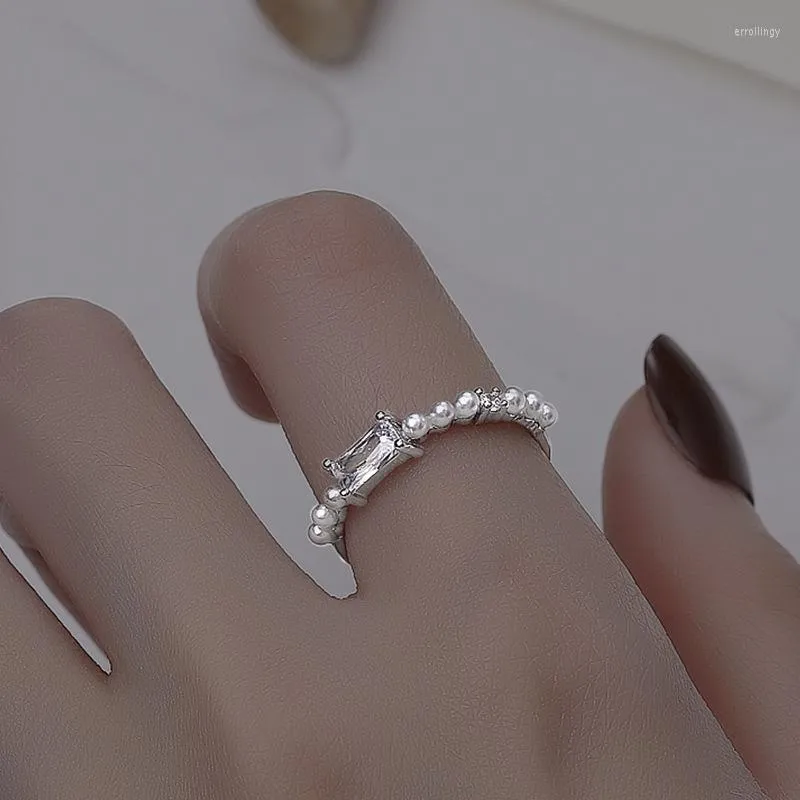 Cluster Ringe Ventfille 925 Sterling Silber Französisch Retro Stil Frauen Mode Licht Luxus Temperament Quadrat Diamant Perle Ring