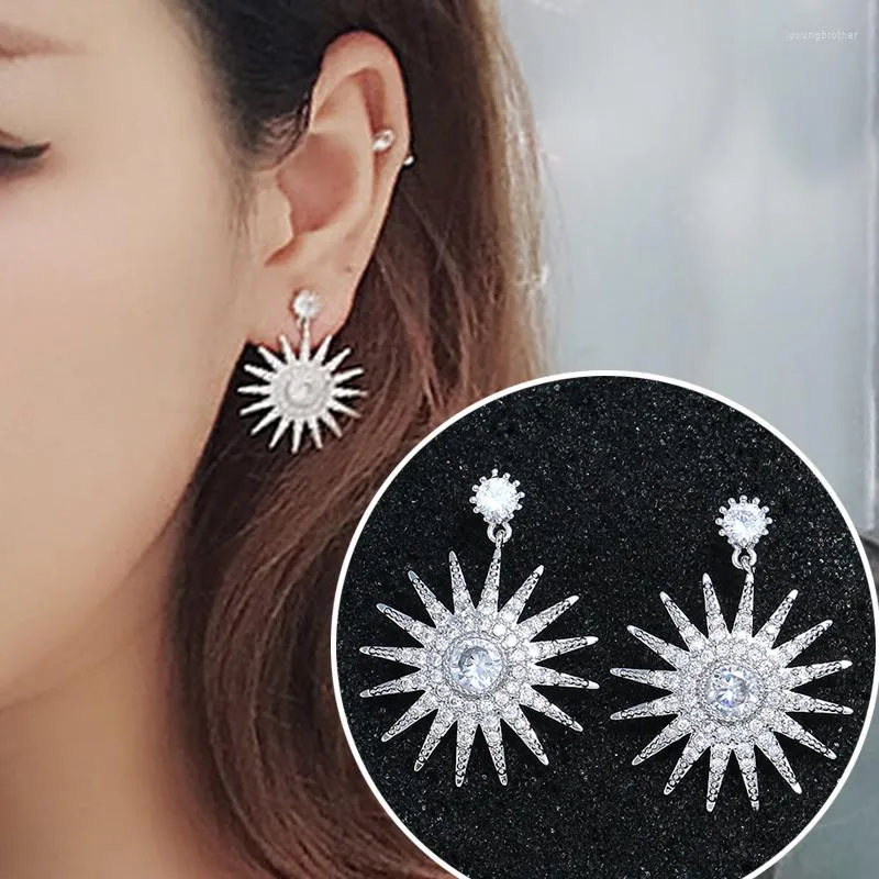 Stud￶rh￤ngen Delikat solros droppe f￶r kvinnor Petal Zircon Crystal Snowflake Earring Fashion Jewelry Cute Birthday Presents