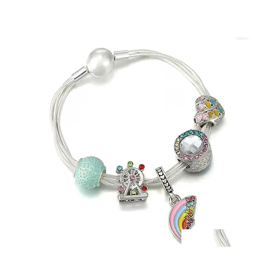Charmarmband 2022 Ankomst mtilayer armband med regnbågspärlor hängen för kvinnor diy varumärke romantisk sommarstil smycken present dr dhpi8