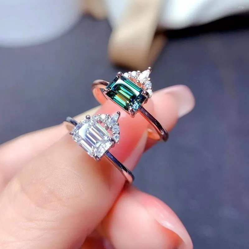 Anelli a grappolo 2022 Anello di Moissanite verde/bianco per gioielli da donna Rettangolo con taglio a gemma di fidanzamento in argento 925 regalo di compleanno