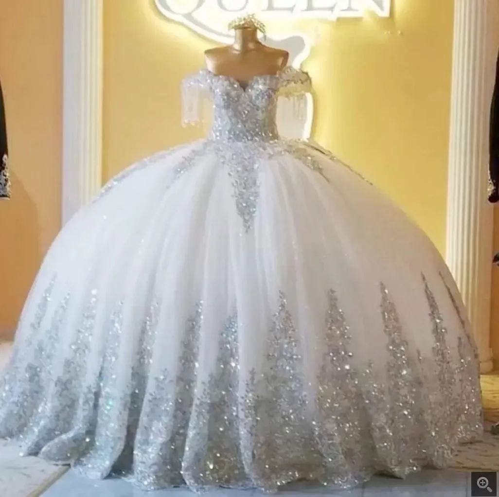 Sparkly Light blue V neck Quinceanera Prom Dresses Ball Gown Charro Off the shoulder Lace Sequined Applique Long Evening party dress Vestidos 15 Anos