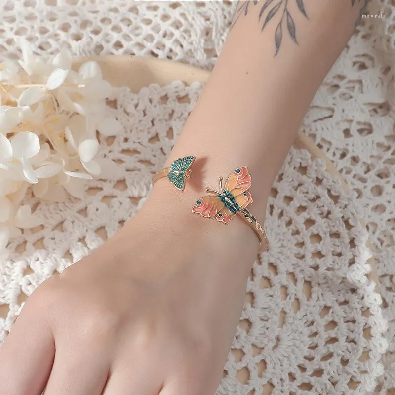 Bangle Color Emamel Butterfly Justerbara armband f￶r kvinnor Temperament Elegant Charm Gentle Armband Vintage Uts￶kta modesmycken