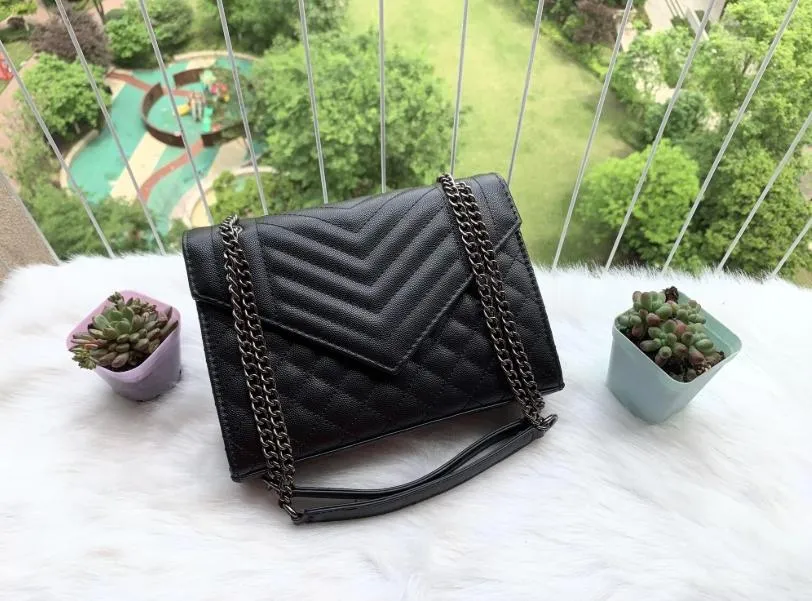 2023 High Qulity Woman Bag Handväska Purse äkta läder av hög kvalitet Kvinnor Messenger Cross Body Chain Clutch Axel Väskor Plånbok Gratis leverans