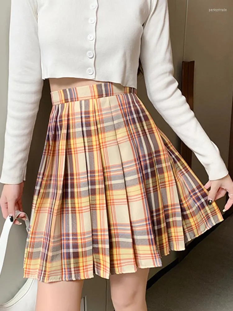 Skirts Qiukichonson Janpan Style Teen Girls Lolita Pleated Skirt 2022 Kawaii Summer High Waist Plaid Sexy Mini