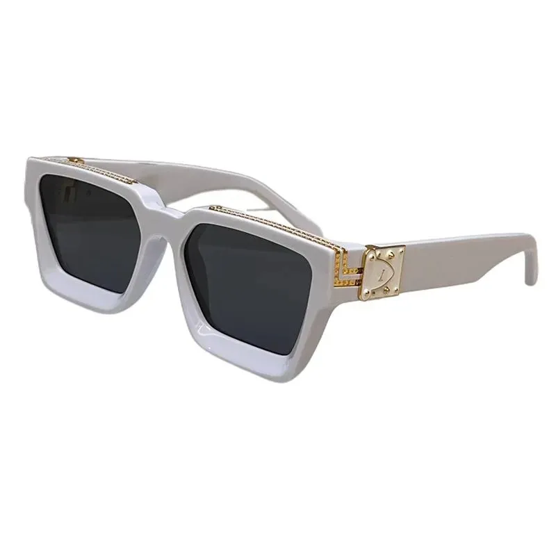 Retro Chic Rectangle Sunglasses: UV400 Protection, Best  display picture 1