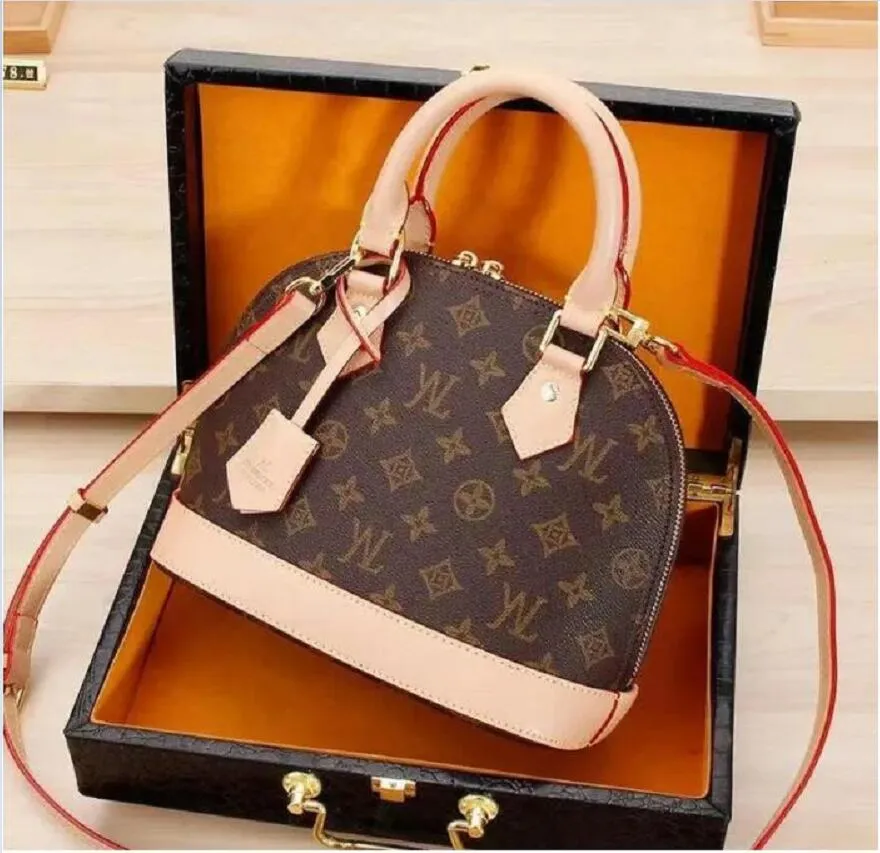 Louis Vuitton Leather Tan Leather Shoulder Bag With Chain Strap Top ...