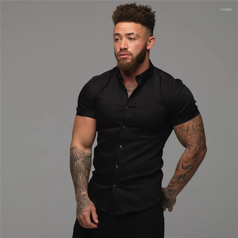 Mens Casual Shirts Summer Fashion Short Sleeve Shirt Män Solid Super Slim Fit Man Social Business Dress Brand Gym Fitness Sportkläder