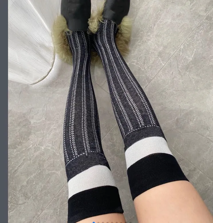 Дизайнерские хлопковые чулки носки для женщин роскошные буквы Long Designer Gold Tride Sock Средний чулок Женский осенний зимний черный рождественский подарки