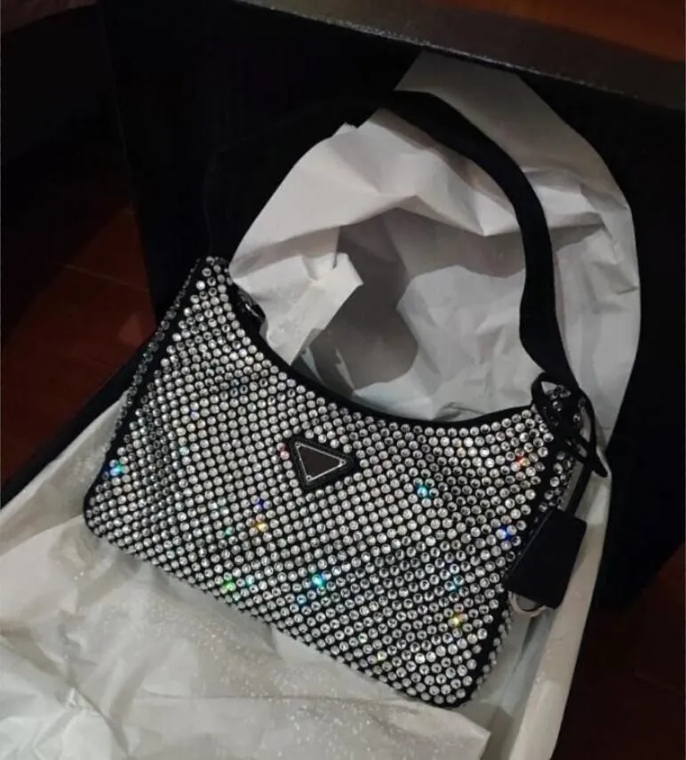 ダイヤモンドの女性ショルダーバッグ新しいクリスタルハンドバッグサマーファッションアンダーアームプロデスラグジュアリートートブリングナイロン高品質のクラシック光沢のあるハンドバッグ