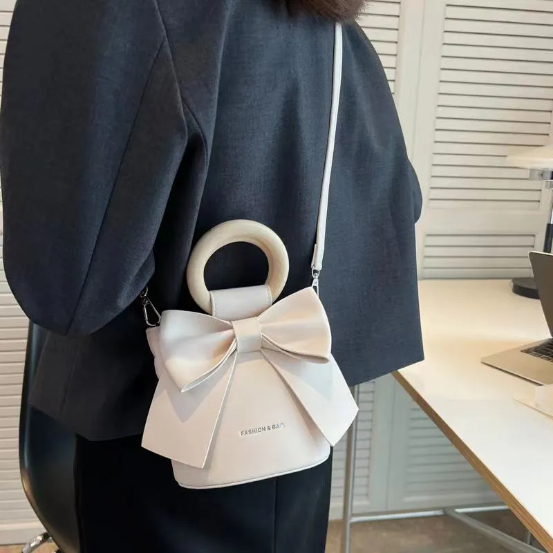 Designer women's bag new French bow crossbody bag fashion texture white portable bucket bags