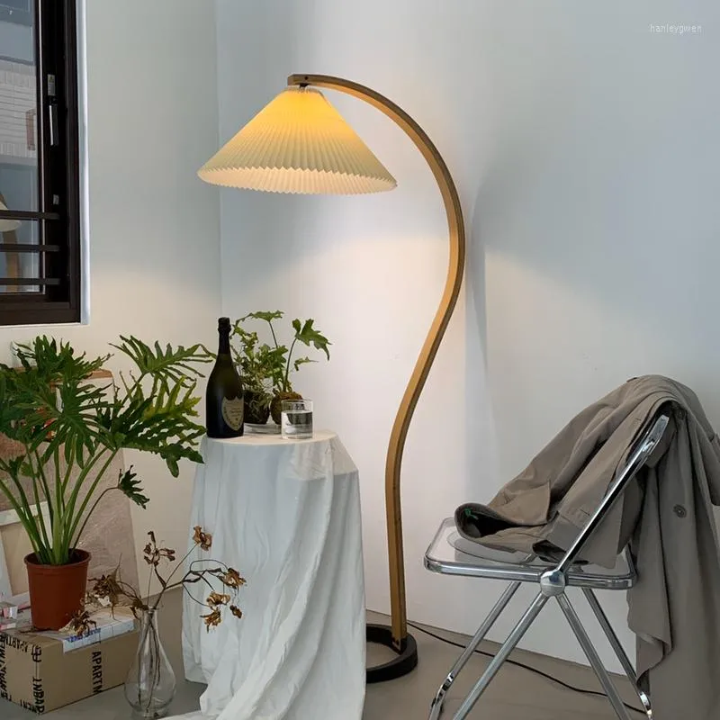 Lampadaires nordique décor à la maison debout pour salon décoration Chambre coin lumière lampe intelligente 2022 tendance Mais